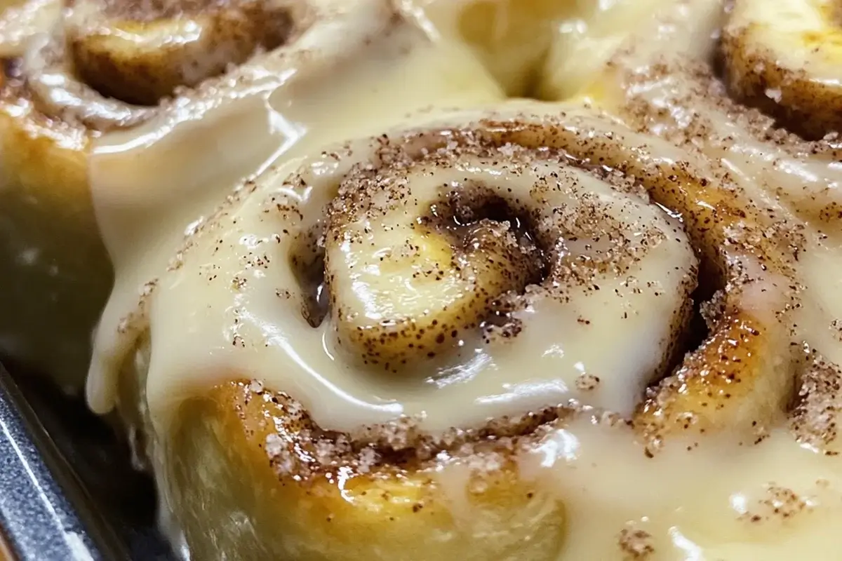 Banana Bread Cinnamon Rolls: A Sweet Twist on a Classic